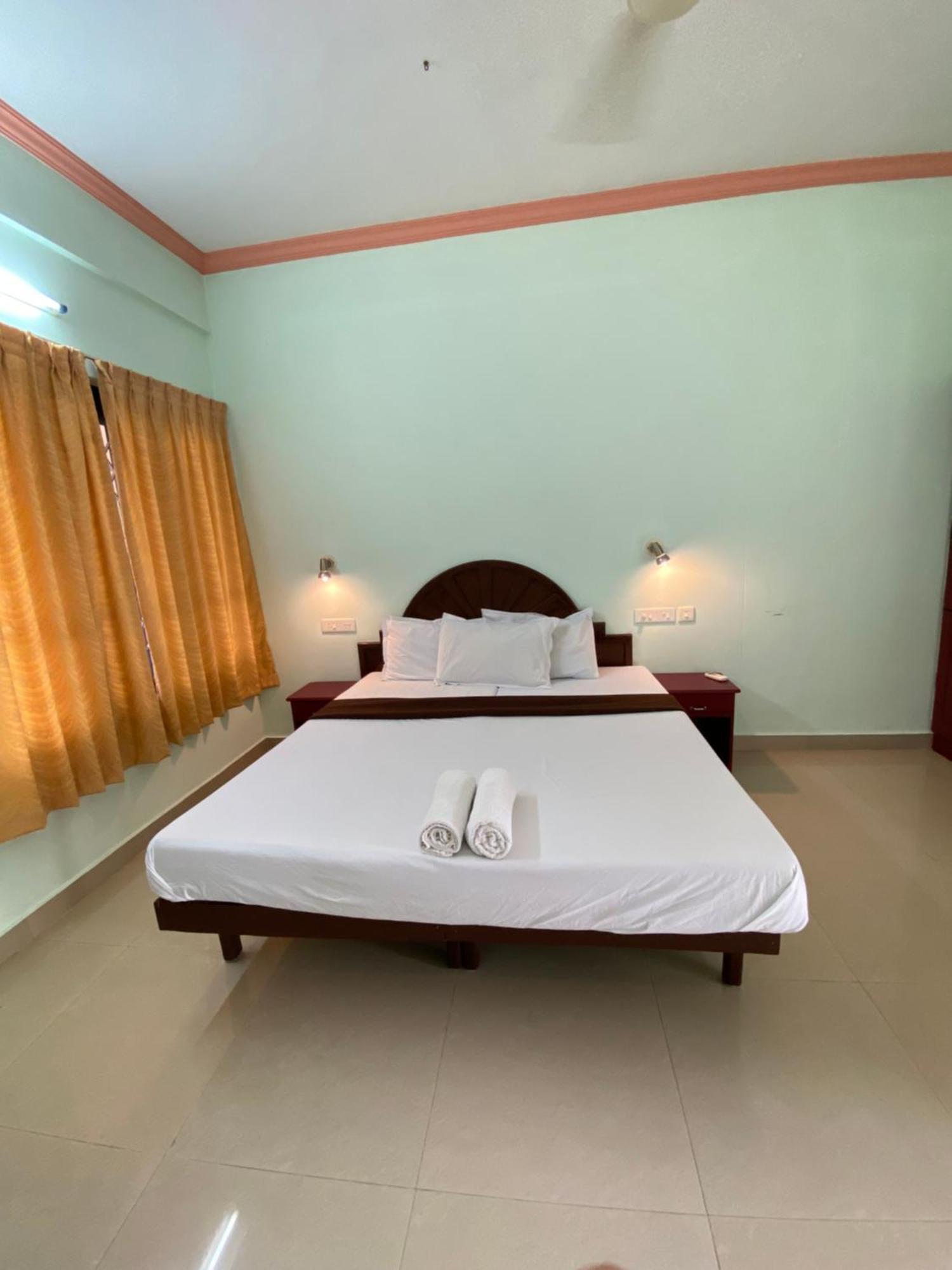 Packbag Comfort Bed & Breakfast โกวาลัม ภายนอก รูปภาพ