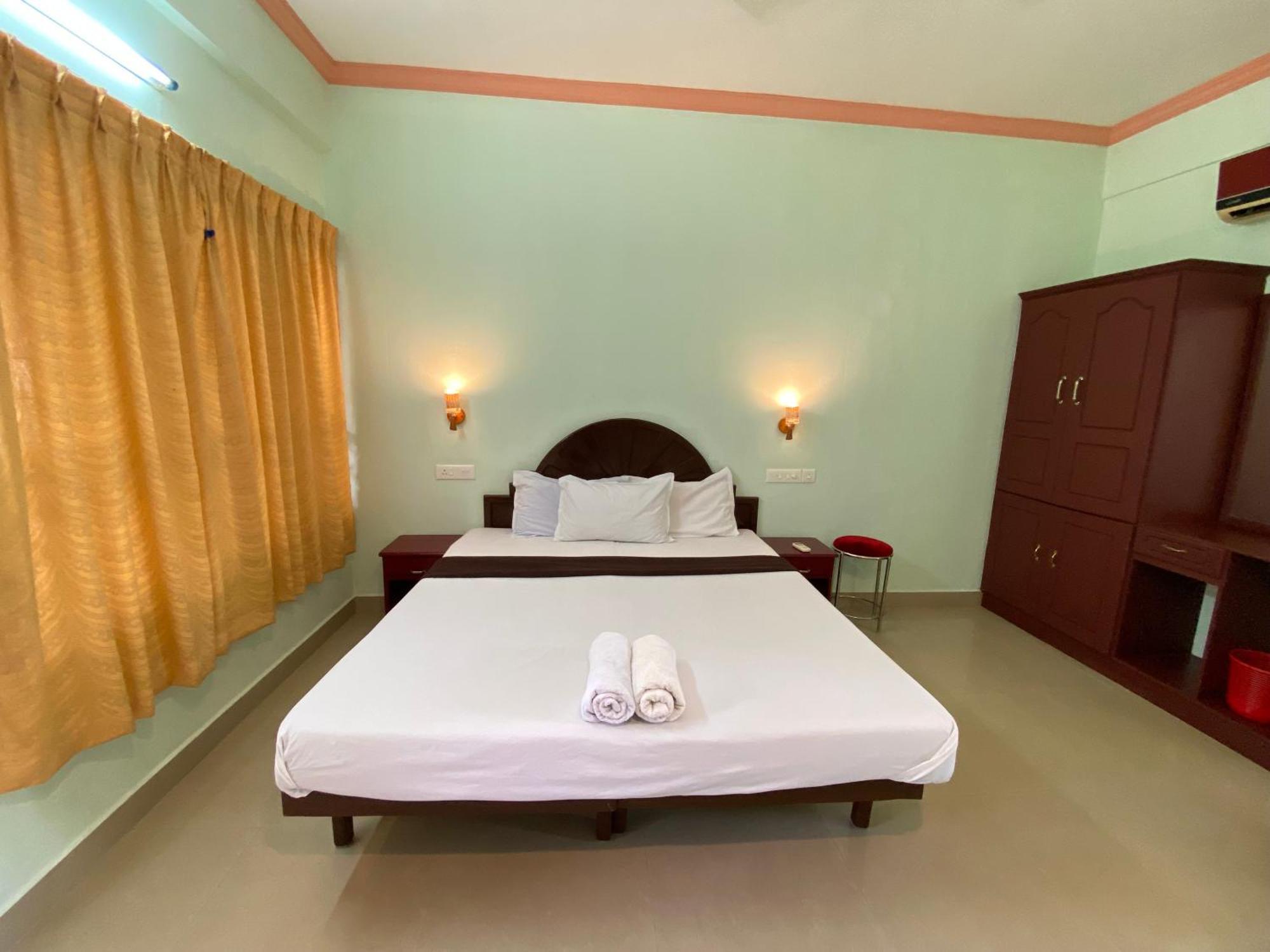 Packbag Comfort Bed & Breakfast โกวาลัม ภายนอก รูปภาพ