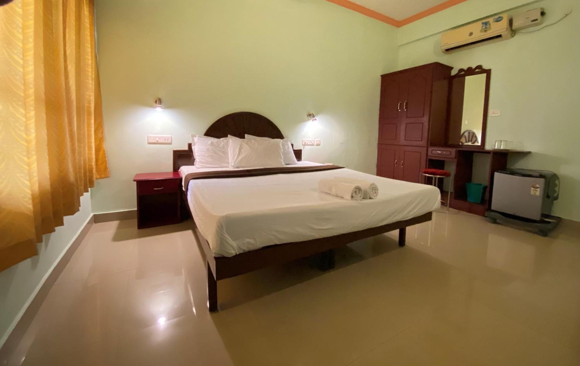 Packbag Comfort Bed & Breakfast โกวาลัม ภายนอก รูปภาพ
