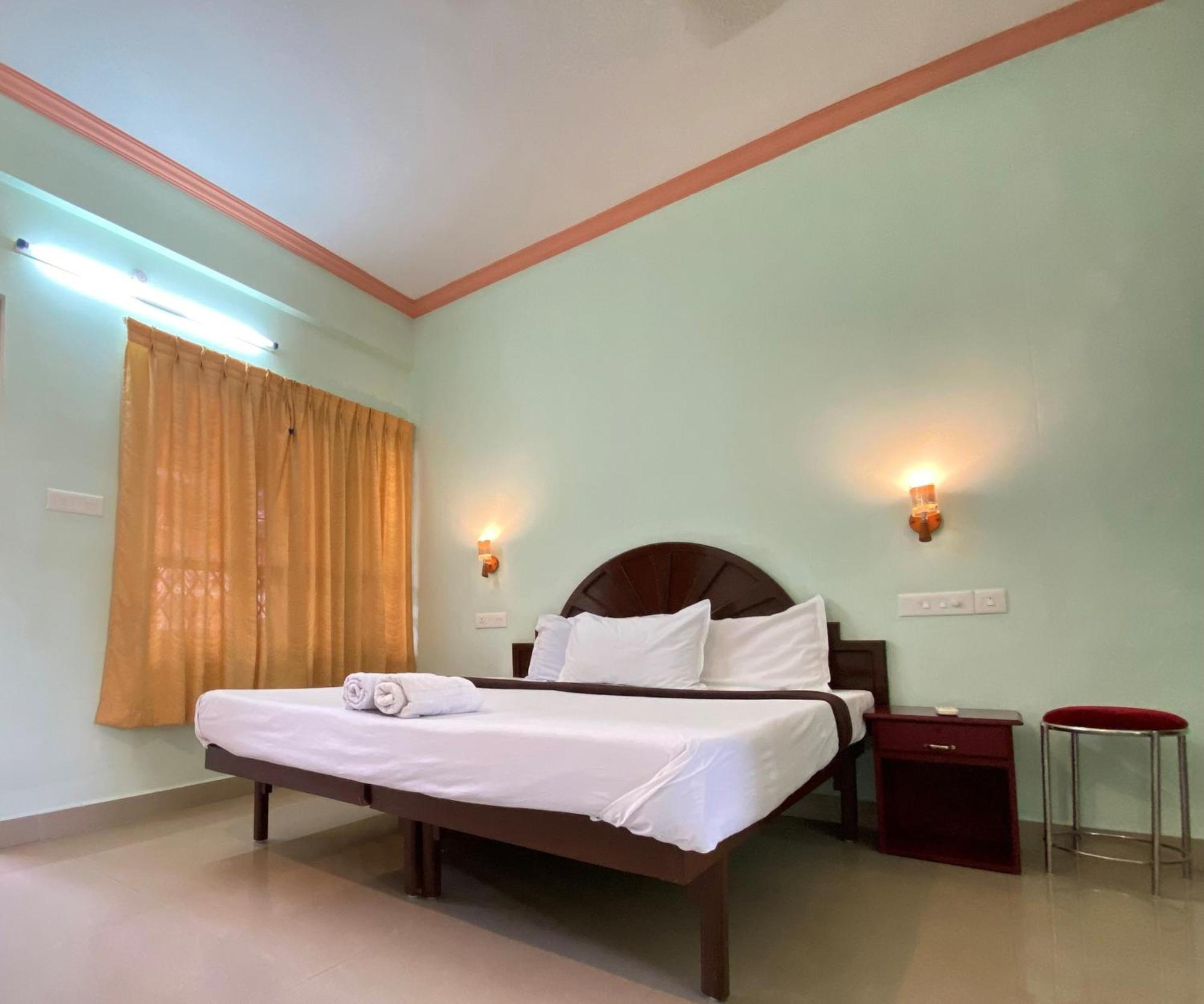 Packbag Comfort Bed & Breakfast โกวาลัม ภายนอก รูปภาพ