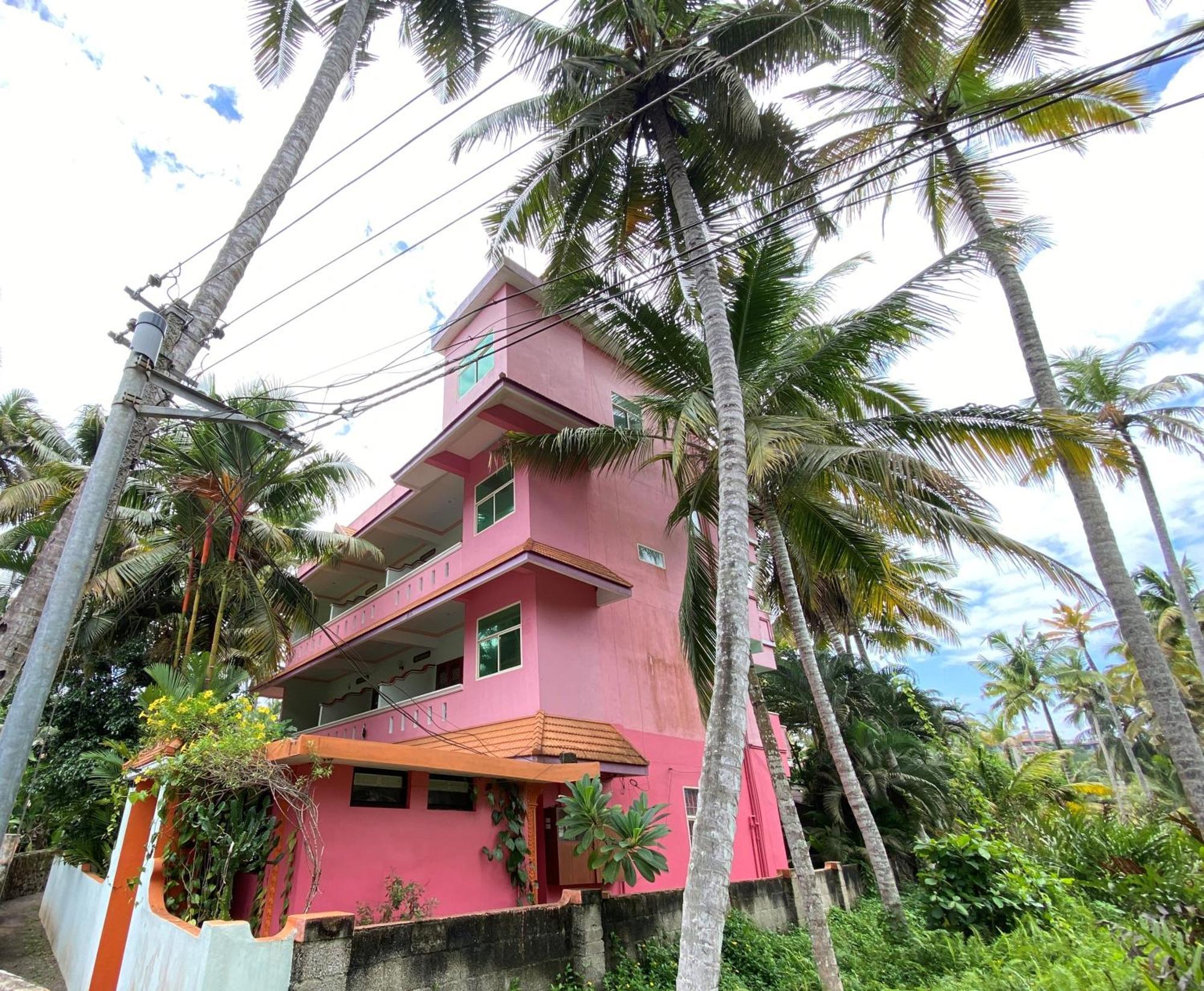 Packbag Comfort Bed & Breakfast โกวาลัม ภายนอก รูปภาพ